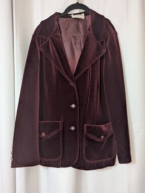 Vintage 1960s Velvet Burgundy Button Blazer
